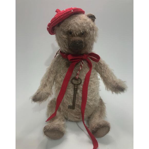 Artist Handmade OOAK Mohair Pot Belly Bear Red Beret & Skeleton Key Around Neck - Picture 10 of 10